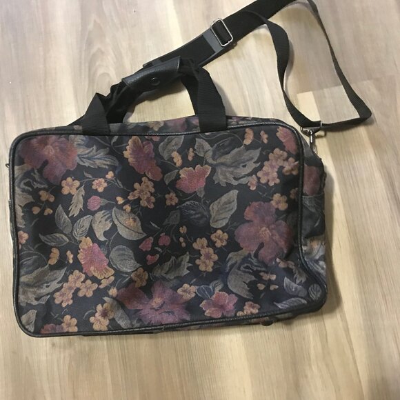 Two Piece Luggage Set For Weekend Overnight Travel - Picture 8 of 14